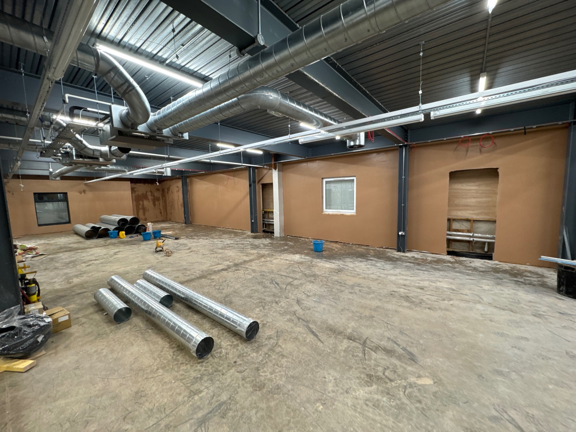 Commercial unit interior plastering